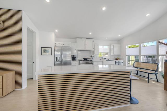 Detail Gallery Image 11 of 43 For 6503 Friendly Pl, Carlsbad,  CA 92011 - 3 Beds | 2 Baths