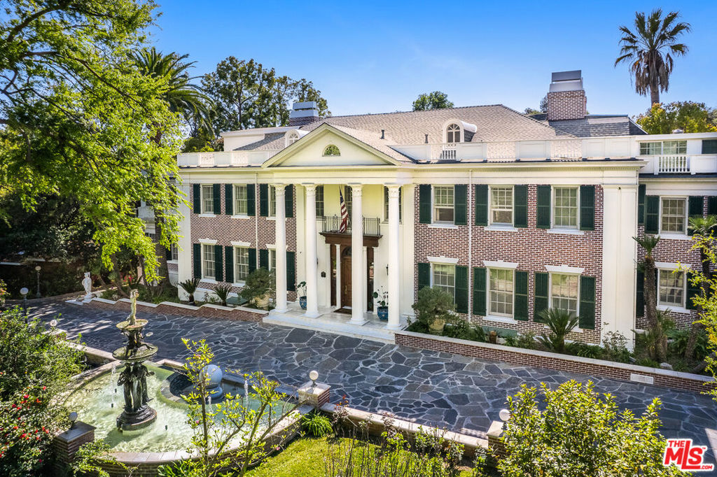 999 Rosalind Road
