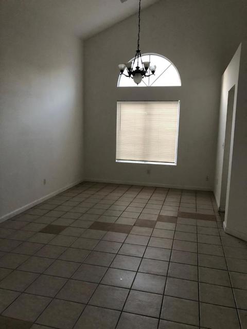 1507 Capitol Circle, Stockton CA: https://media.crmls.org/mediaz/e90fbf39-4d4c-4ba3-9e2c-29ac5e35d604.jpg