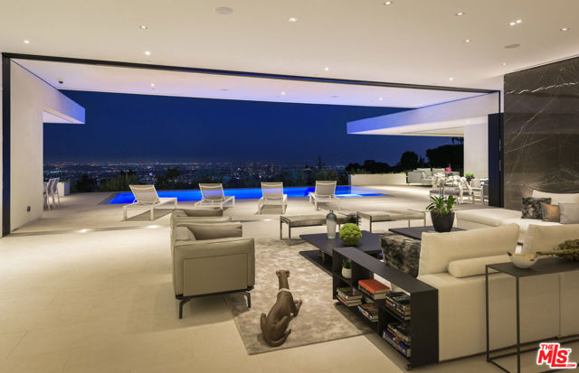 1535 Carla, Beverly Hills CA: https://media.crmls.org/mediaz/e90fe906-403b-43dd-8dda-bdc47d8b6c6e.jpg