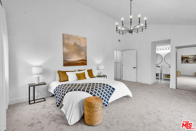 1059 Hillview Circle, Simi Valley CA: https://media.crmls.org/mediaz/e90ffc28-8086-499b-8c18-53cca20b13db.jpg