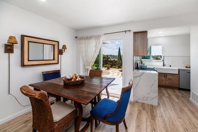 Detail Gallery Image 5 of 20 For 4543 Beverly Glen Dr, Oceanside,  CA 92056 - 2 Beds | 1 Baths