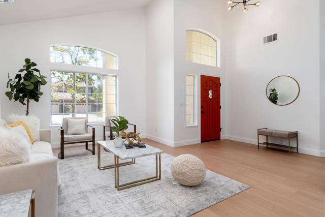 3846 Sheffield Cir, Danville CA: https://media.crmls.org/mediaz/e9106ed0-f107-4d72-bafd-a25dfb919d3f.jpg