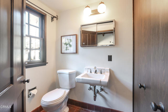 Detail Gallery Image 17 of 51 For 10400 Mcbroom St, Sunland,  CA 91040 - 3 Beds | 2/1 Baths