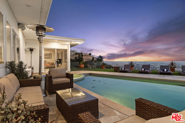 7834 Electra Drive, Los Angeles CA: https://media.crmls.org/mediaz/e910d99f-9aac-43b2-97a8-7622a3c14d7a.jpg