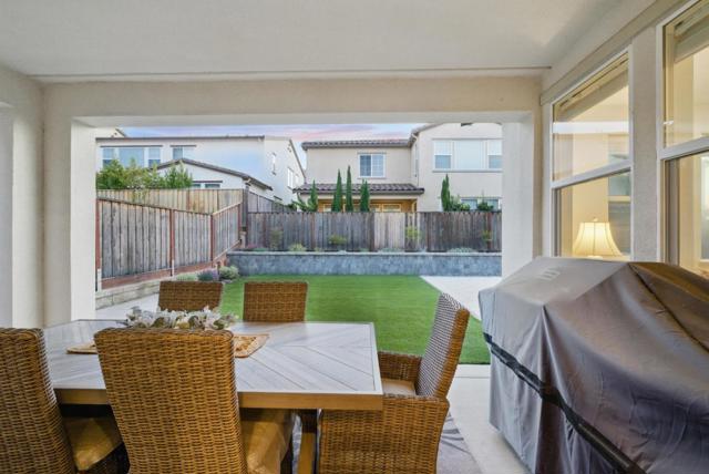 7081 Kirigin Way, Gilroy CA: https://media.crmls.org/mediaz/e912b9ce-6520-490f-bea6-cb441cd2592e.jpg