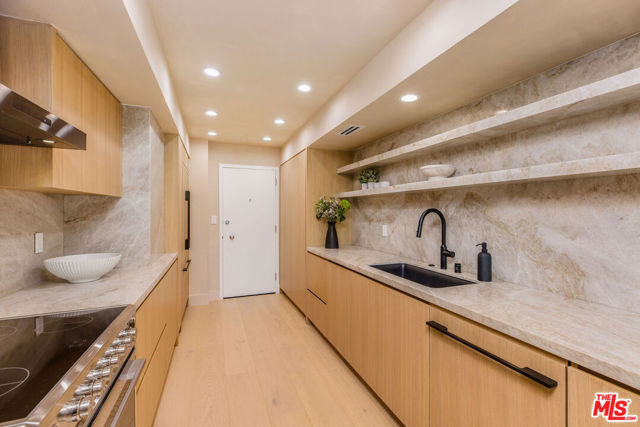 818 N Doheny Drive, West Hollywood CA: https://media.crmls.org/mediaz/e9130513-06c2-4dea-a10a-da9437cef349.jpg