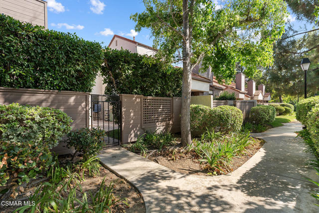 732 Via Colinas, Westlake Village CA: https://media.crmls.org/mediaz/e91372ce-aace-4c3d-855e-b72da8e37b71.jpg