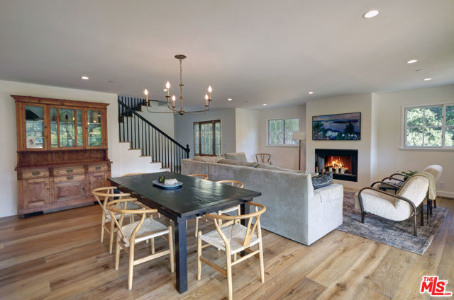 2310 Laguna Circle Drive, Agoura Hills CA: https://media.crmls.org/mediaz/e914ba62-b85b-4164-99bd-5b6fe1d52a3b.jpg