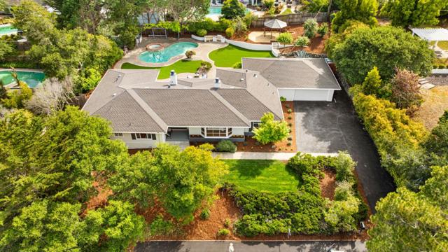 1575 Kingswood Drive, Hillsborough CA: https://media.crmls.org/mediaz/e915d9b4-2fa6-4e72-8677-950dae7e0af2.jpg