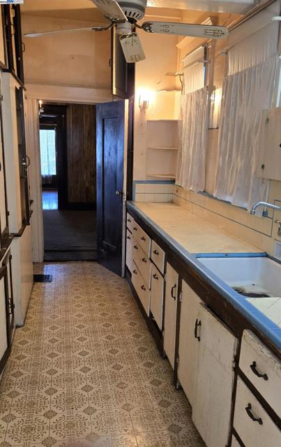 3020 E. 19th st, Oakland CA: https://media.crmls.org/mediaz/e915fd9f-ce7d-4290-9275-3bacc298a553.jpg
