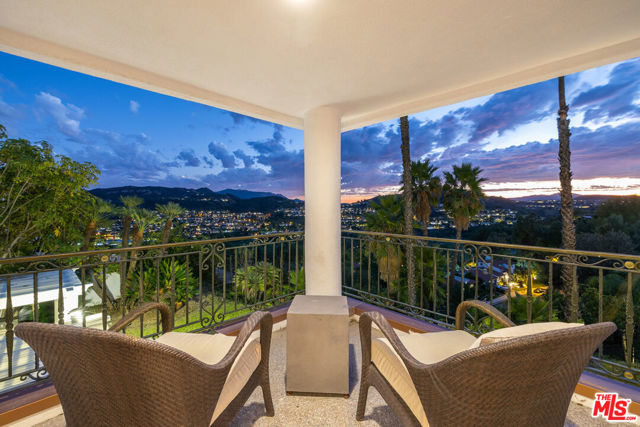 24366 La Masina Court, Calabasas CA: https://media.crmls.org/mediaz/e916b172-a1a3-4434-8e22-8ba935a668d6.jpg