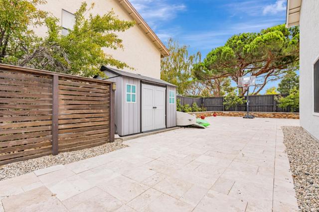 578 Seahorse Lane, Redwood City CA: https://media.crmls.org/mediaz/e916b2e2-3062-4961-a129-cc587dcb51cd.jpg