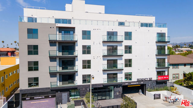 321 S Oxford Ave #502, Los Angeles, CA 90020