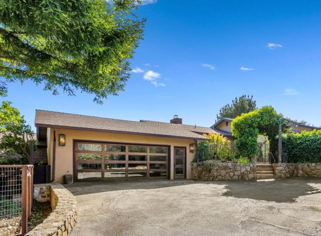 25550 Rio Vista Drive, Carmel CA: https://media.crmls.org/mediaz/e9178140-a236-48a5-89c7-43d71fe0f534.jpg