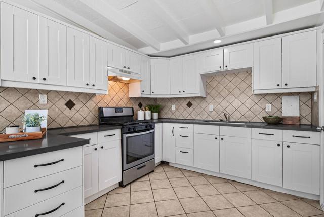 1651 Cabrillo Avenue, Santa Clara CA: https://media.crmls.org/mediaz/e9186098-53a2-48f9-998e-db8c65645c46.jpg