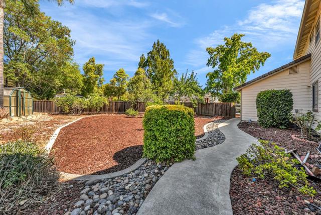 6252 Placid Court, San Jose CA: https://media.crmls.org/mediaz/e9189700-3317-4eff-8038-8f90b5399891.jpg
