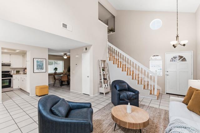 Detail Gallery Image 3 of 26 For 609 Mustang Glen, Escondido,  CA 92027 - 3 Beds | 2/1 Baths