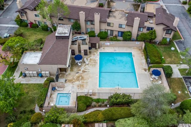 140 E El Norte Pkwy, Escondido CA: https://media.crmls.org/mediaz/e91d8dac-816f-4f27-8bb0-4bfe7a861dc8.jpg