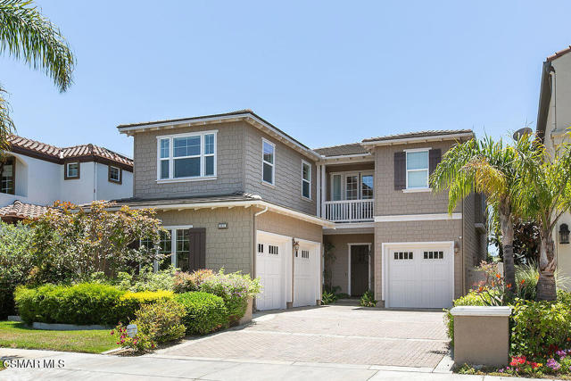 4014 Caribbean Street, Oxnard CA: https://media.crmls.org/mediaz/e91db36e-d218-4e52-b458-4ffb9ddf161a.jpg