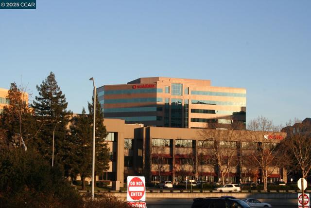 190 Cleaveland Rd, Pleasant Hill CA: https://media.crmls.org/mediaz/e91e5c18-1897-48f8-9a1b-f43b08af3b20.jpg