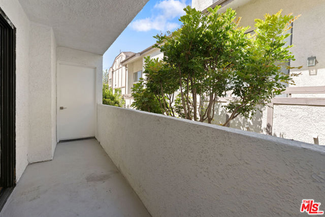 11975 Texas Avenue, Los Angeles CA: https://media.crmls.org/mediaz/e91f6a7b-95dc-4723-9e54-18a3e4317000.jpg