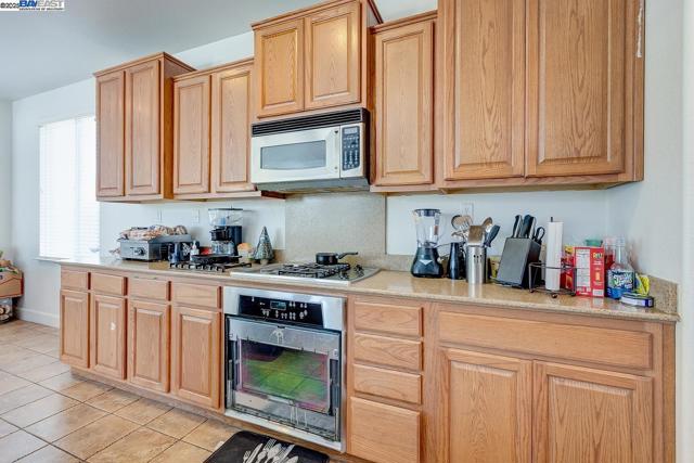 53 Puffin Cir, Oakley CA: https://media.crmls.org/mediaz/e91fa9aa-ebf8-4e60-a9d4-de2c80db2455.jpg