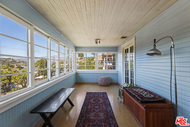 3526 Griffin Avenue, Los Angeles CA: https://media.crmls.org/mediaz/e91ff2d7-c09c-49e6-9c3f-c9fedbe89776.jpg
