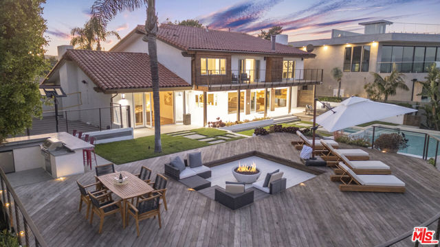 2028 Stradella Road, Los Angeles CA: https://media.crmls.org/mediaz/e920412b-ff65-49ee-82b1-0d683dffa30f.jpg