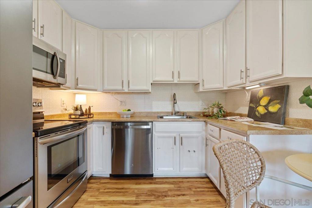 6350 Genesee Ave. - photo 6