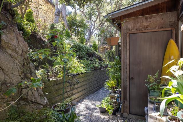 799 Parcel Street, Monterey CA: https://media.crmls.org/mediaz/e920c539-1022-486c-9dc6-b96581d180ec.jpg