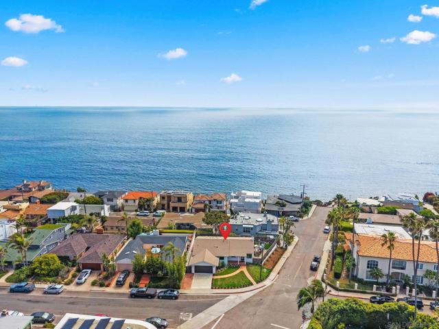 5576 Chelsea Ave, La Jolla CA: https://media.crmls.org/mediaz/e9215165-d211-46cc-a9dd-3d4ae94624fa.jpg