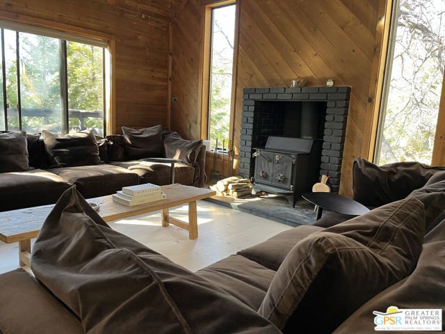 25150 Cougar Road, Idyllwild CA: https://media.crmls.org/mediaz/e921591c-e576-4a1f-b391-e706c6f234d4.jpg