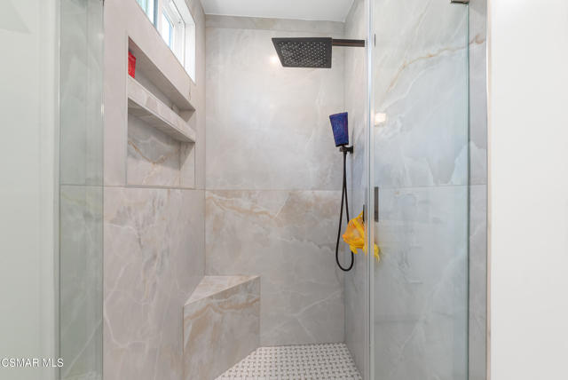 4148 Camino De La Cumbre, Sherman Oaks CA: https://media.crmls.org/mediaz/e9222e42-7b4f-4082-9c2b-f4499652b81e.jpg