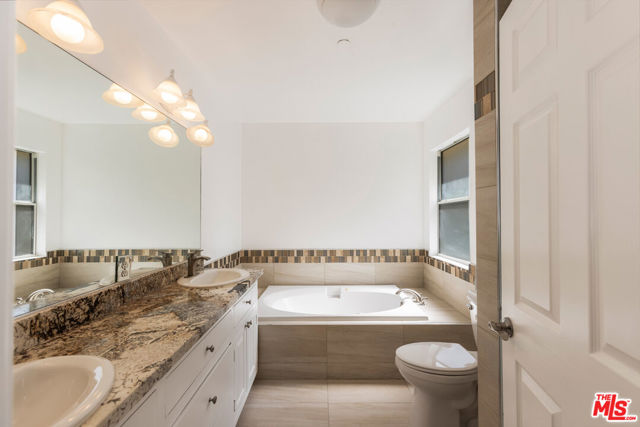 23636 Aster Trail, Calabasas CA: https://media.crmls.org/mediaz/e9227279-840d-4325-b20d-11c1f7849c6b.jpg