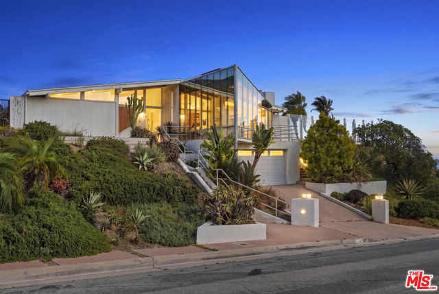 4 Bed Home for Sale in Malibu, California
