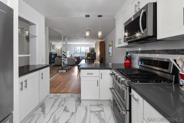 1034 W Quince, San Diego CA: https://media.crmls.org/mediaz/e9232014-a45d-4eea-b1c0-2c5a3d282c9a.jpg