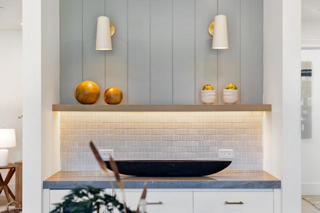 Detail Gallery Image 13 of 60 For 270 Normandy Ln, Carlsbad,  CA 92008 - 4 Beds | 4/1 Baths