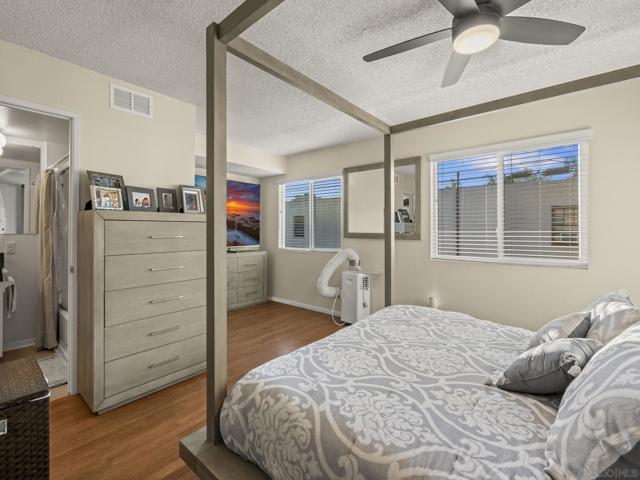 406 408 & 408B E Ave, Coronado CA: https://media.crmls.org/mediaz/e923b6ac-3213-44bd-8869-ffd9f6b19ce3.jpg