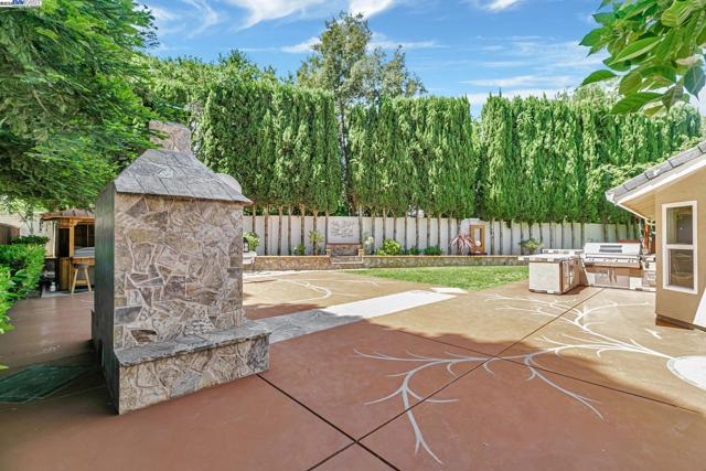 38957 Altura Street, Fremont CA: https://media.crmls.org/mediaz/e92438cd-e129-4299-8d7d-db82508662d6.jpg