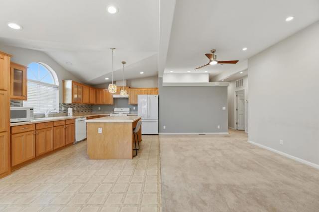 1085 Tasman Drive, Sunnyvale CA: https://media.crmls.org/mediaz/e9243f7a-4635-448c-87a9-23e4b32d8c8e.jpg