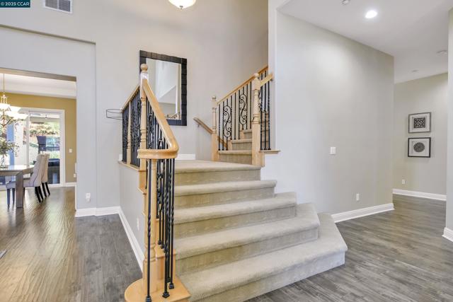 2593 Camel Back Rd, Brentwood CA: https://media.crmls.org/mediaz/e92442f3-5aba-499e-a7ee-c50f46c4de2b.jpg