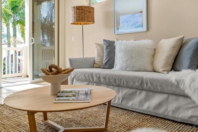 814 Kingston Ct, San Diego CA: https://media.crmls.org/mediaz/e924c8fc-65cf-4cf7-8ed9-62fba6470349.jpg