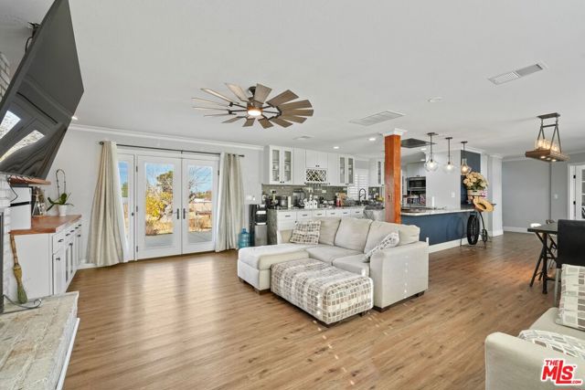 4631 W Avenue M8, Lancaster CA: https://media.crmls.org/mediaz/e9258c96-372e-481f-8c9d-cf04411ad82f.jpg