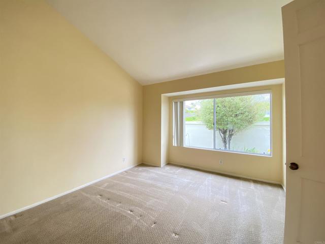 4793 Endeavor Lane, Carlsbad CA: https://media.crmls.org/mediaz/e925a614-6de7-4934-9b8b-67554d476883.jpg