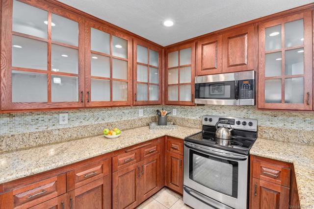 7336 Mission Dam Terrace, Santee CA: https://media.crmls.org/mediaz/e925aeee-419f-4572-ae67-f63b99ba7822.jpg