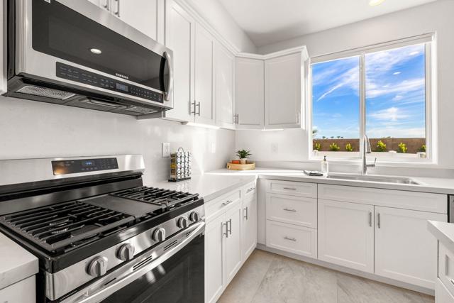 48602 Anastacia Court, Indio CA: https://media.crmls.org/mediaz/e9265f98-9003-436a-90ab-812831cbee2b.jpg