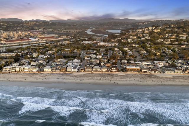 Detail Gallery Image 3 of 15 For 219 24th St, Del Mar,  CA 92014 - 2 Beds | 1/1 Baths