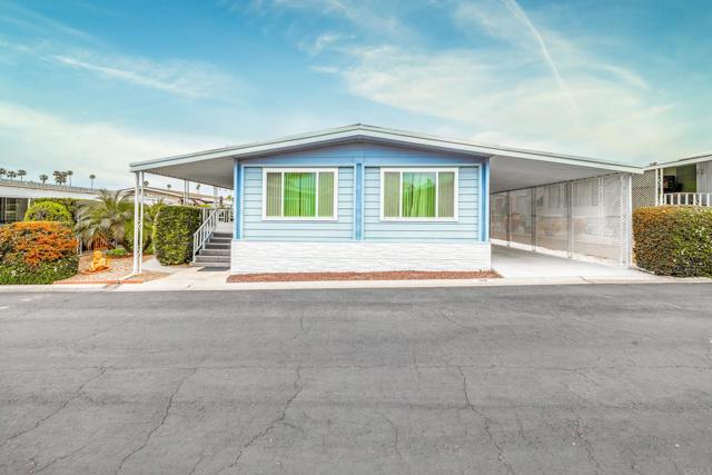 650 S Rancho Santa Fe Road, San Marcos CA: https://media.crmls.org/mediaz/e926bb3a-e823-4c48-abd9-e84841d4b4be.jpg