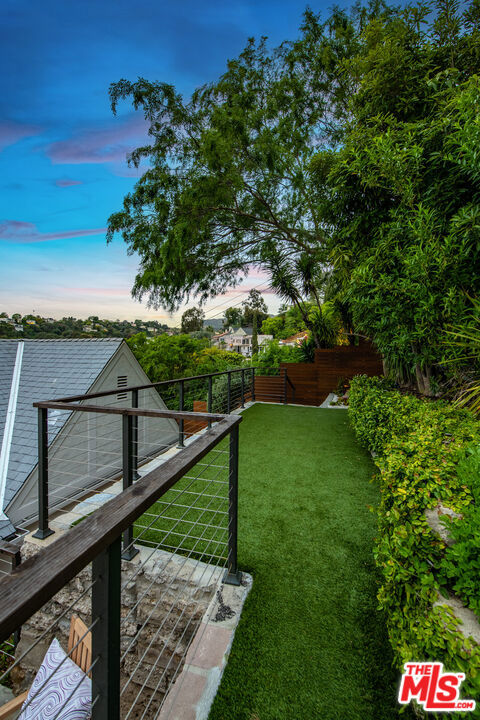 2620 Rutherford Drive, Los Angeles CA: https://media.crmls.org/mediaz/e9273bcd-d69f-4943-83c8-30a3a9d46eca.jpg